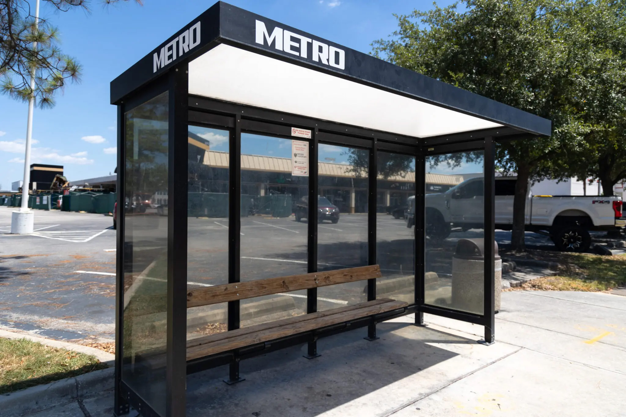 ‘It’s like a sweatbox’: Houston bus stops reach dangerous temperatures ...