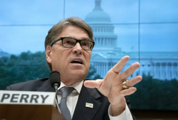 Former Texas Gov. Rick Perry joins House Speaker Dade Phelan’s team as adviser